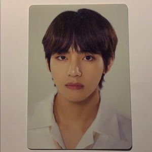 V (5/8) Love Yourself Tour Mini Photocard